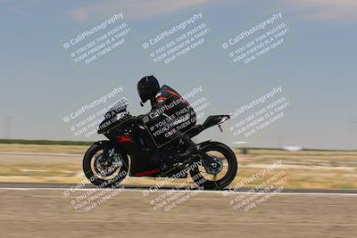media/Jul-22-2022-TrackDaz (Fri) [[ca4971259a]]/Group B/130pm (Wheelie Bump)/